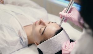 Why Should You Book a Microneedling Course
