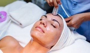Why Should You Join A HydroFacial Course