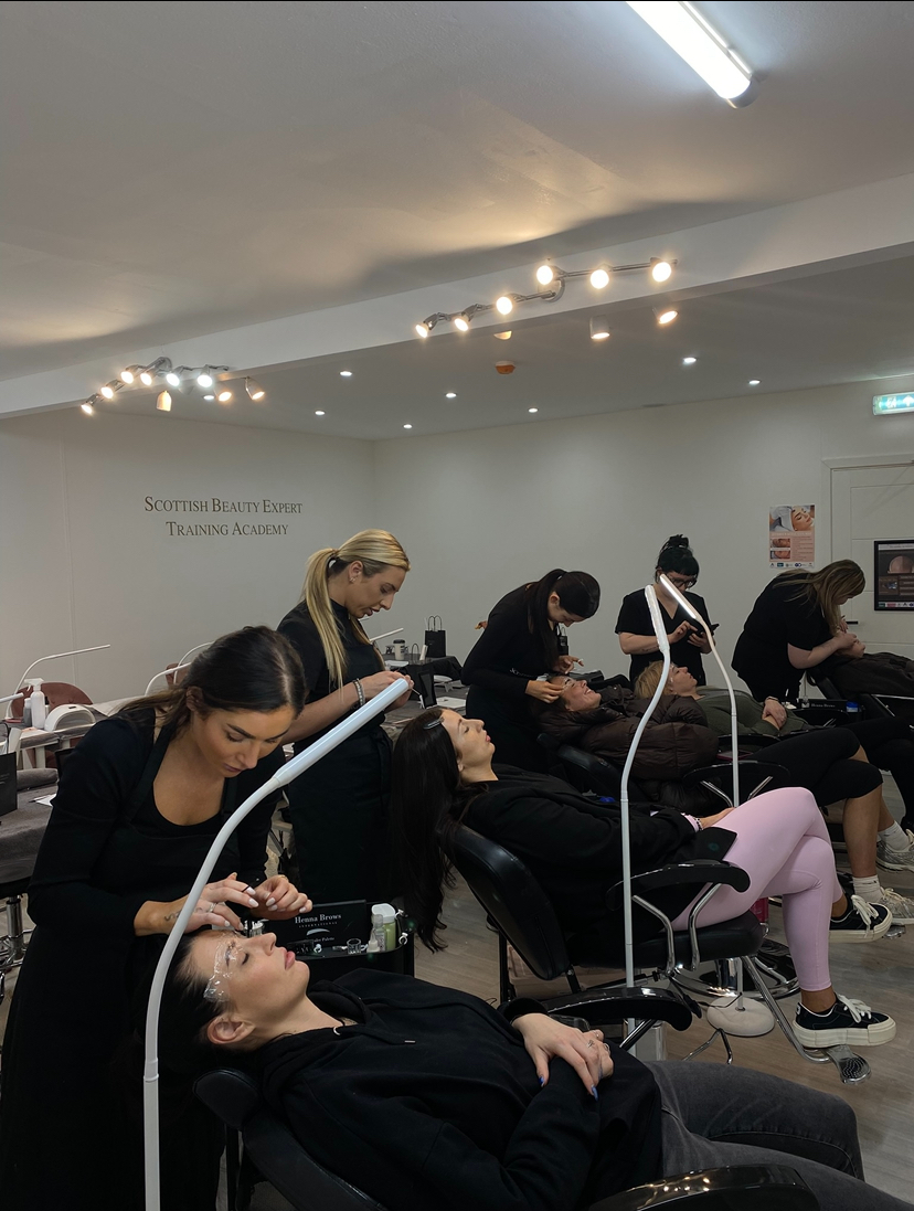 Brow Lamination Course - Image 5