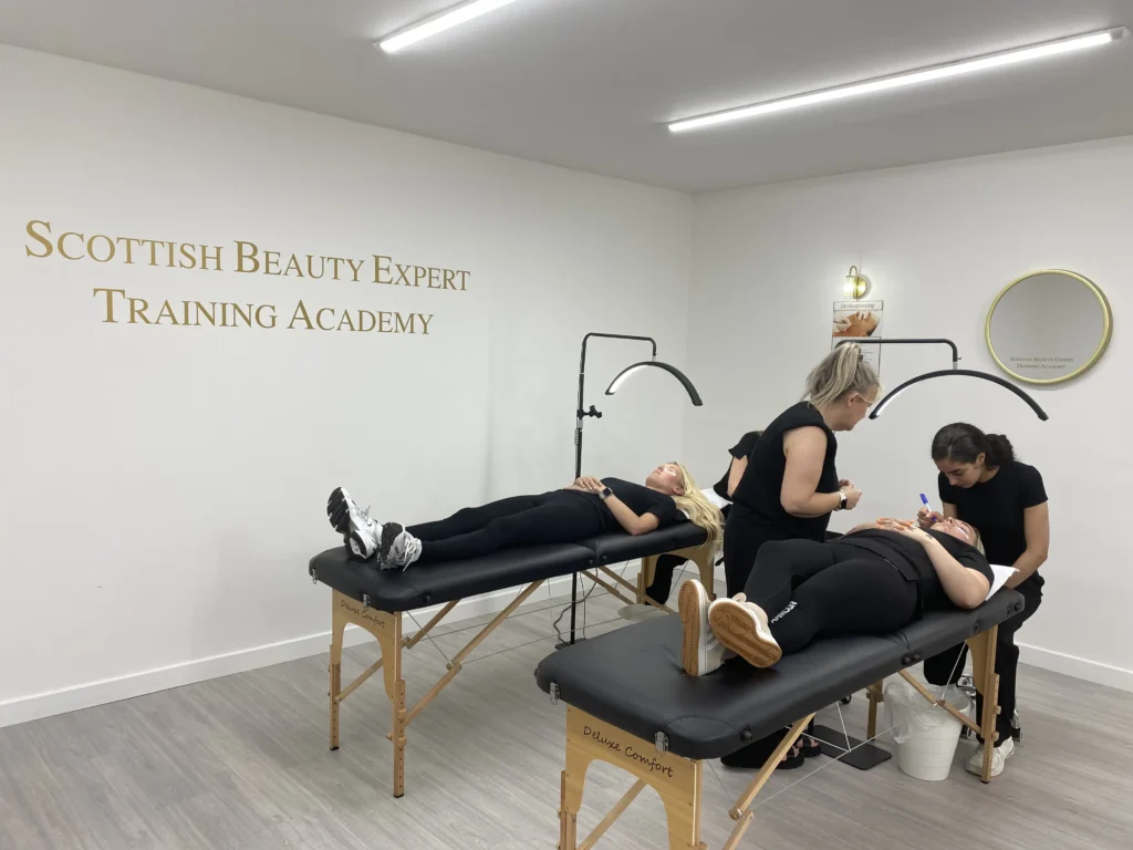 Eyelash Extension Course
